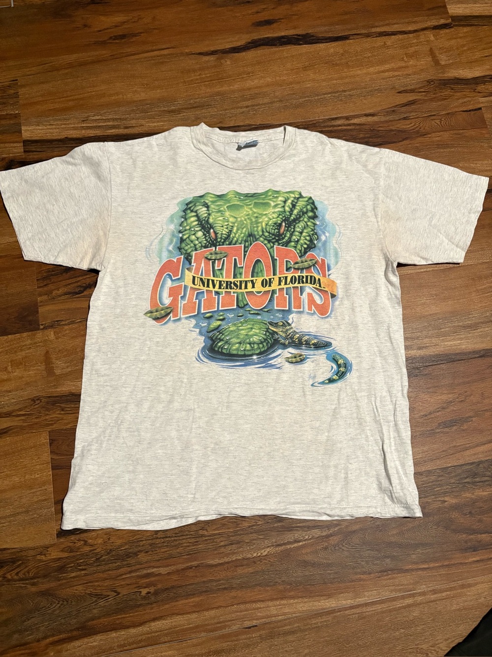 University of Florida Gators Graphic Tee - Light Gray with Green Print Sz xl
